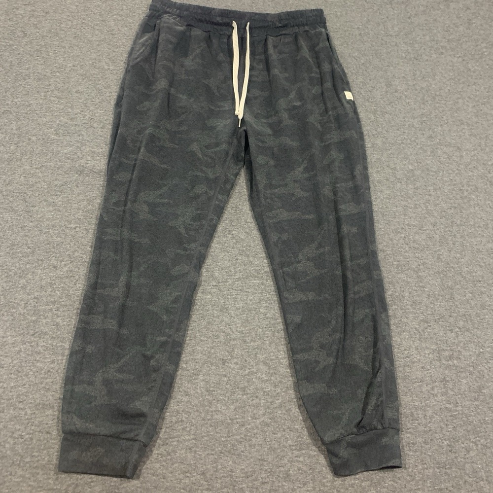 Vuori Performance Joggers in a charcoal grey camouflage Pants Womens Size M